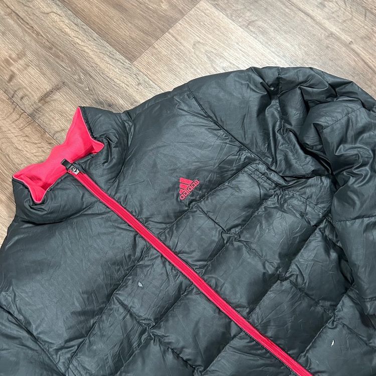 VintageAdidas Black and Red Puffer Coat   image 2